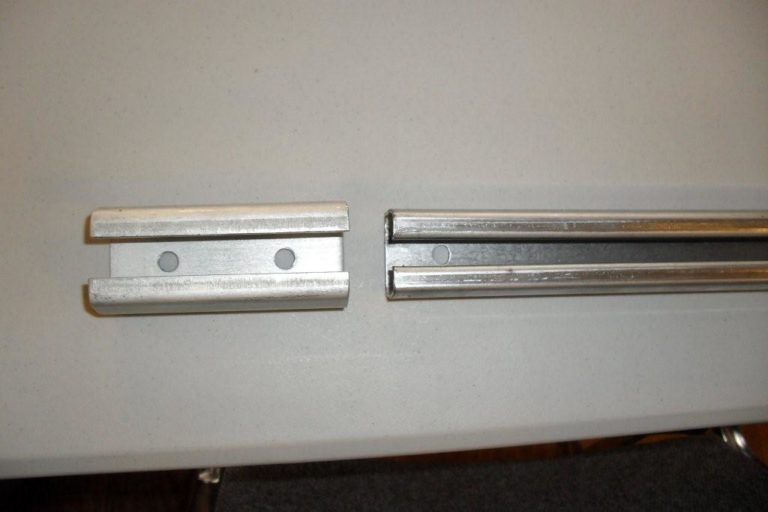 Curtain Track Splice Connects Two Straight Tracks Together